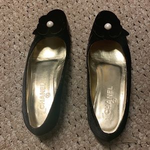 Chanel velvet quilted flats
